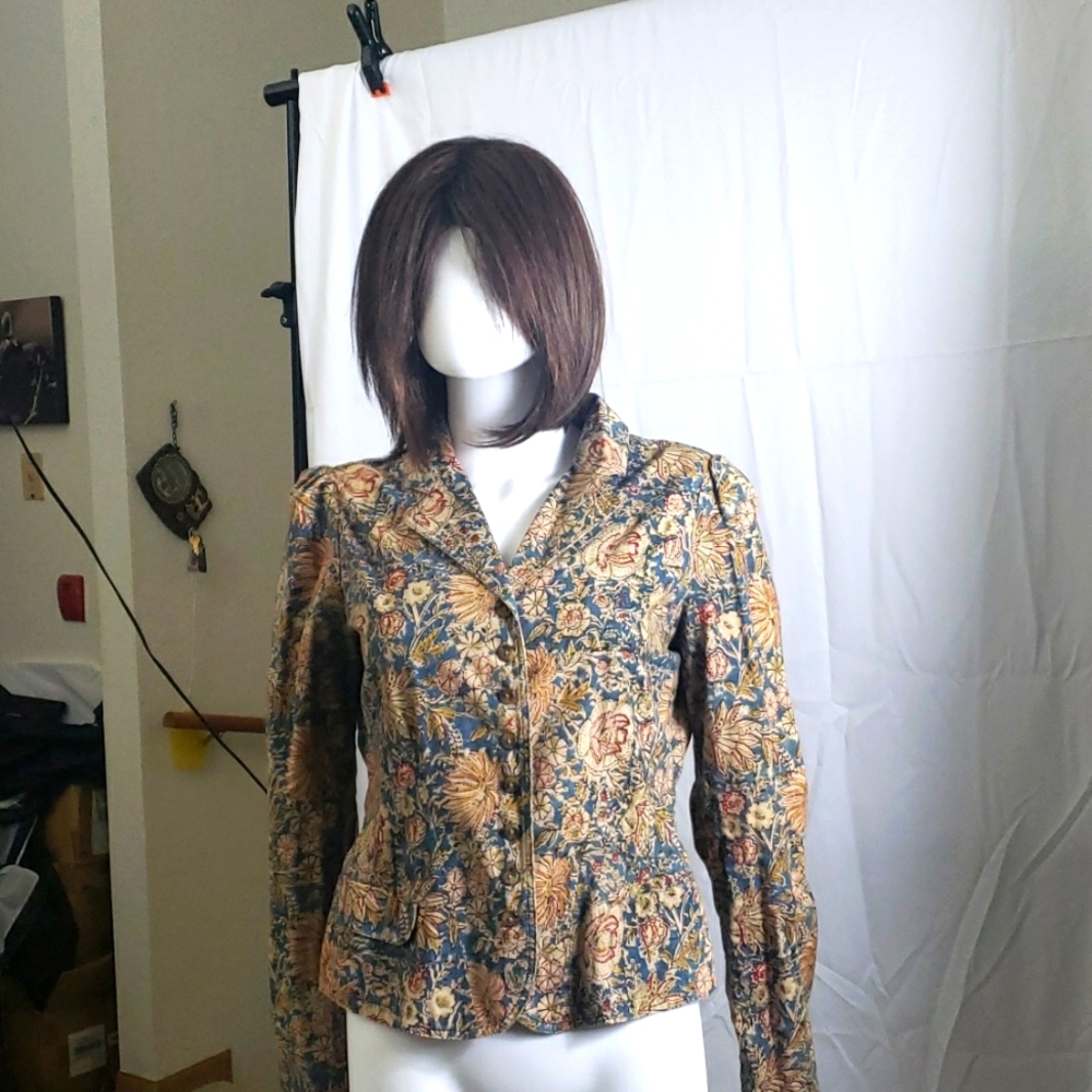 Light material blazer